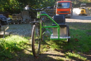 Bicycle with sidecar and seat