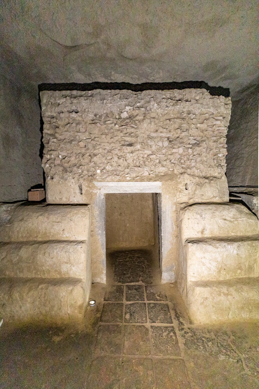 empty tomb in ruins of viminacium